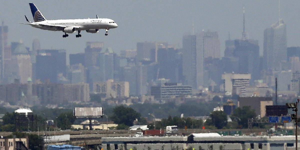 Na newyorskom letisku sa zrazili dve lietadlá