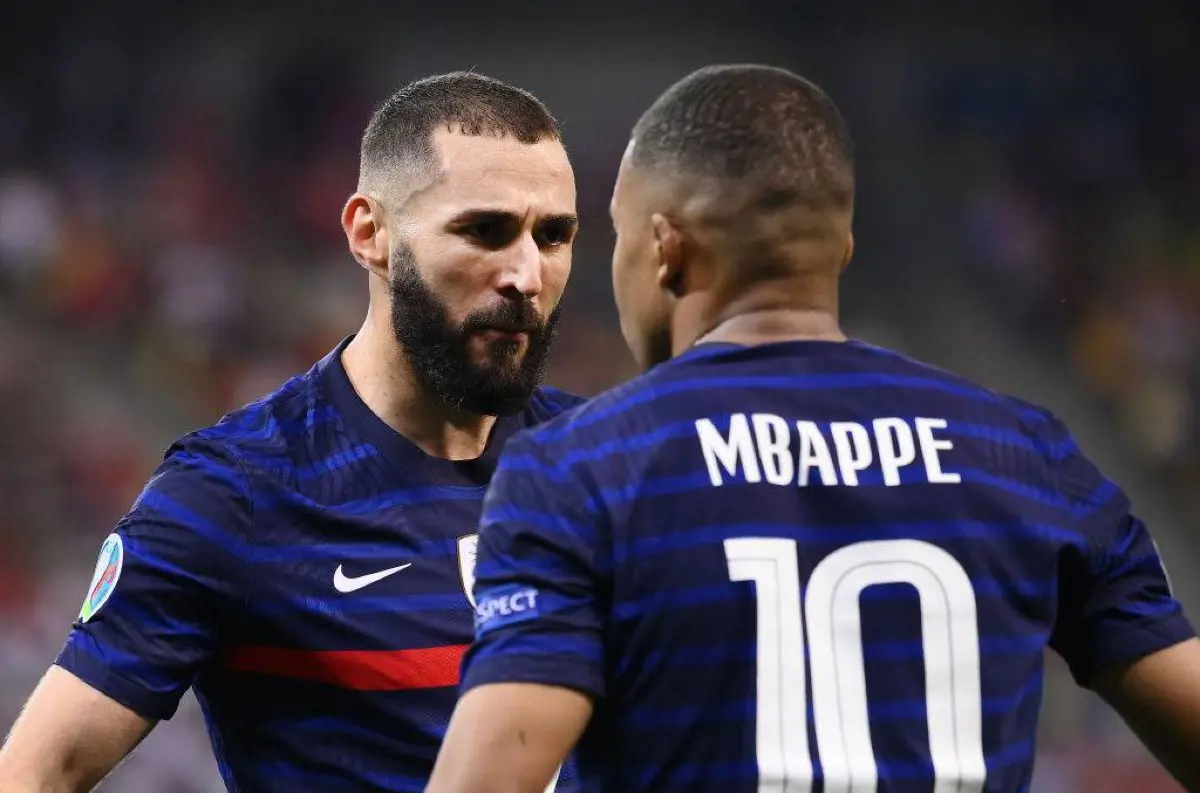 Benzema varuje Mbappého: Ako sa prispôsobiť tlaku v Reale Madrid + VIDEO