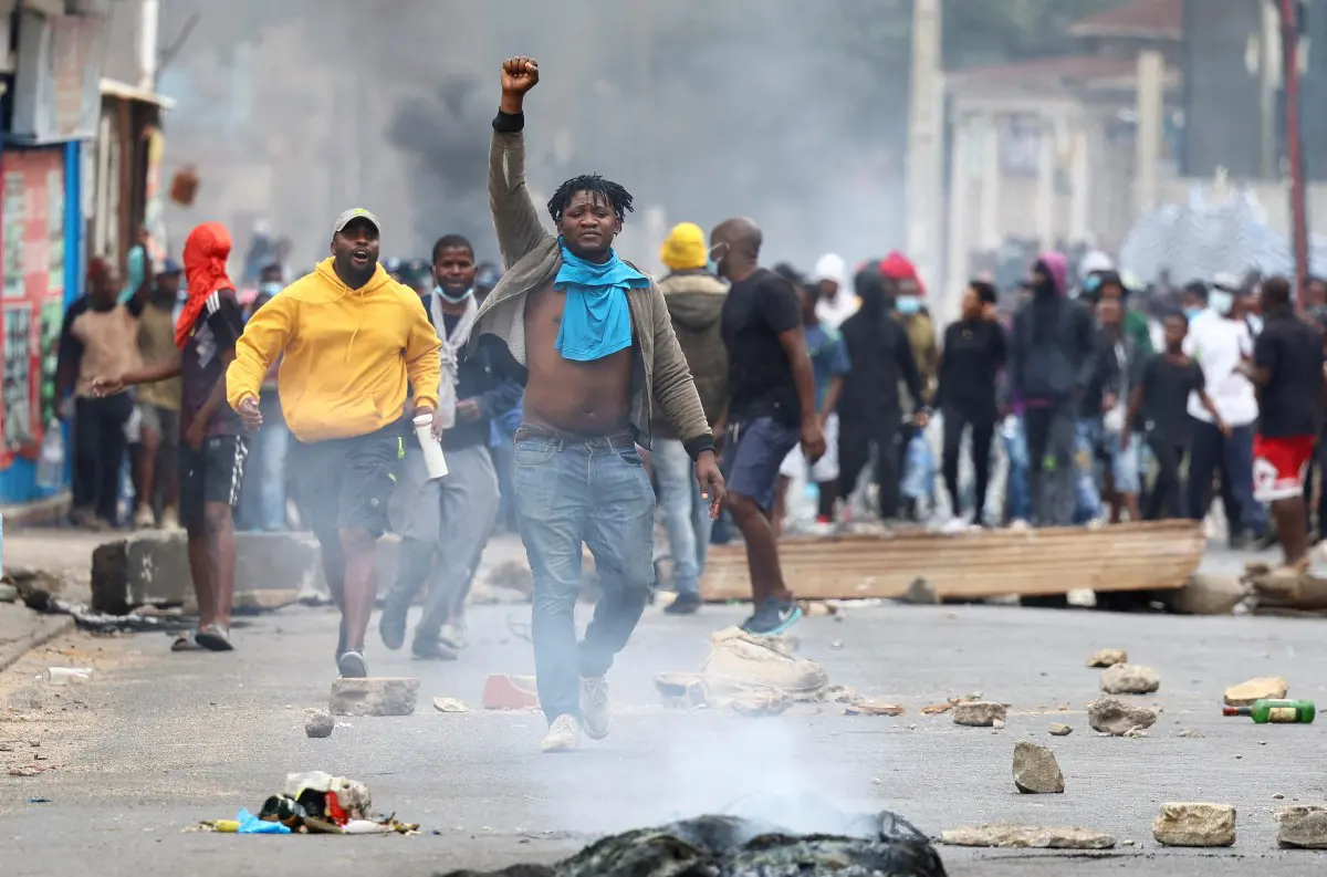 Mozambik: Po protestoch proti sporným voľbám zahynuli traja ľudia, viac ako 60 utrpelo zranenia