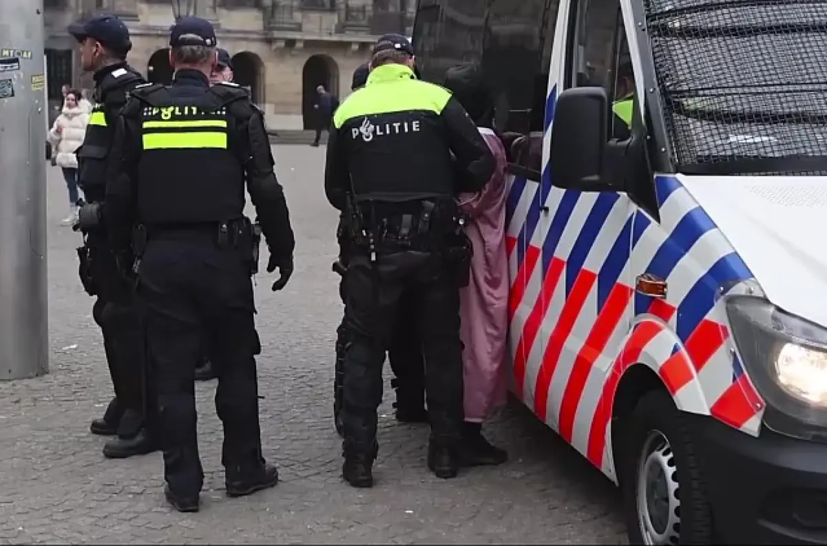 Napätie pred zápasom Francúzsko – Izrael: Viac ako 4 000 policajtov v akcii po násilnostiach v Amsterdame! +VIDEO