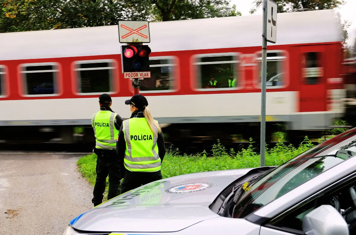 Polícia opäť skontrolovala bezpečnosť na železnici: Viac ako 240 priestupkov odhalených počas medzinárodnej akcie