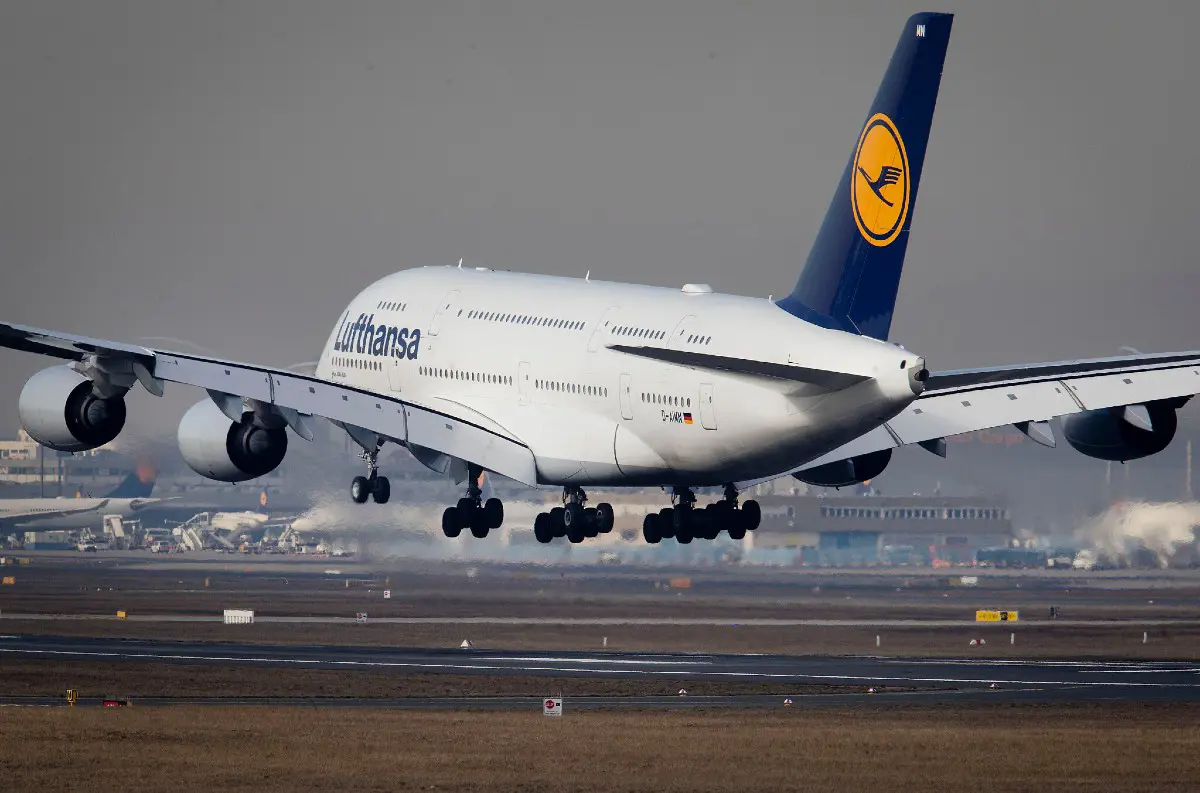 Taliansko sa dohodlo s nemeckou Lufthansou na kúpe štátnych aerolínií