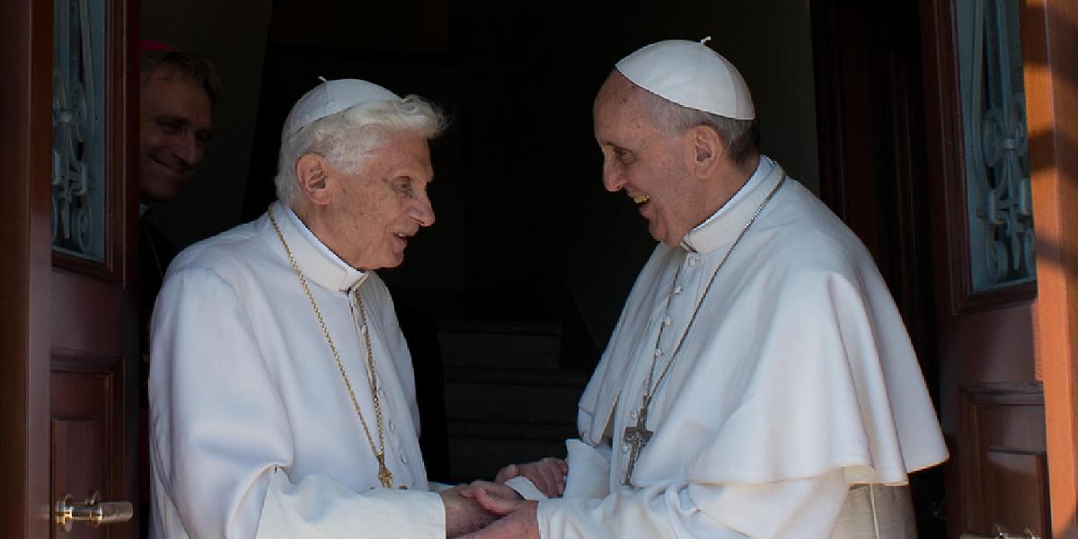 Emeritný pápež Benedikt XVI. sa presťahoval do kláštora