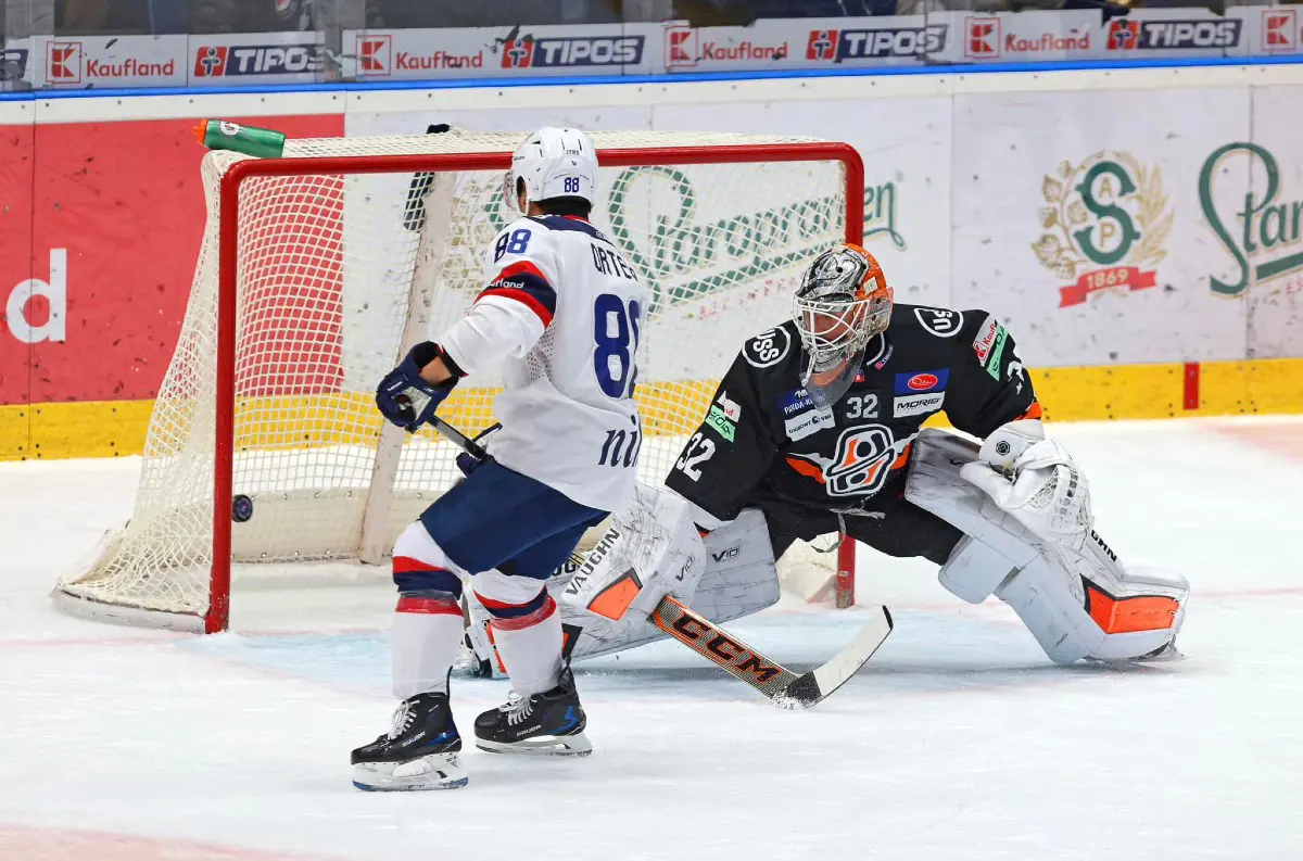 Hokejové derby Slovan vs Košice ovládli Oceliari. Pozrite si najlepšie momenty! +VIDEO