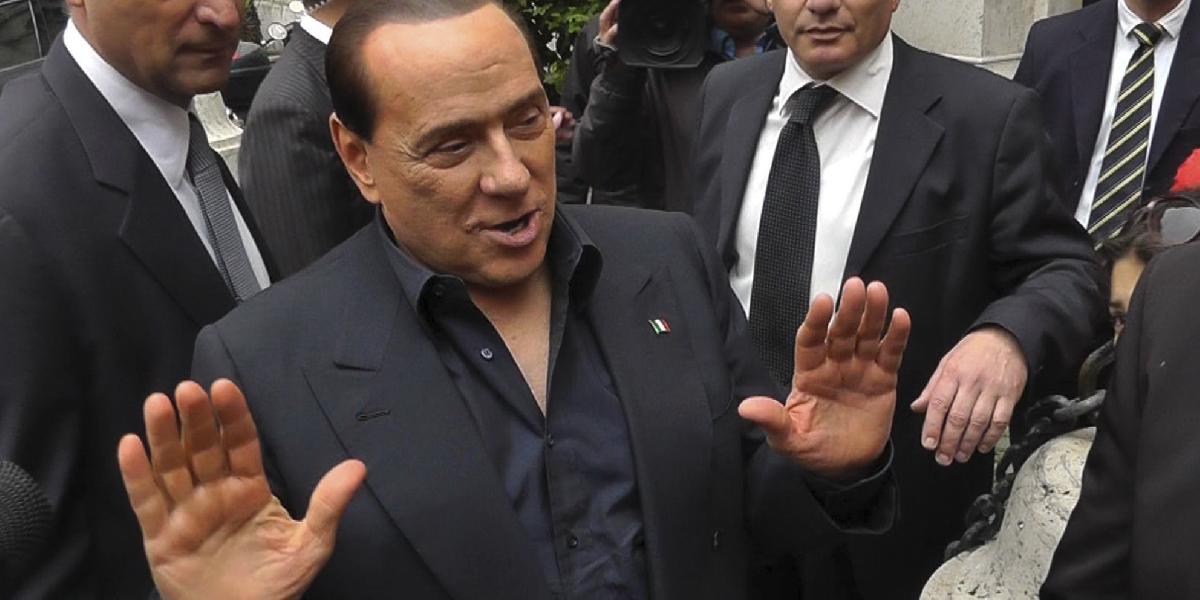 Berlusconimu sa vyhrážajú: Mal dostať v pošte náboje