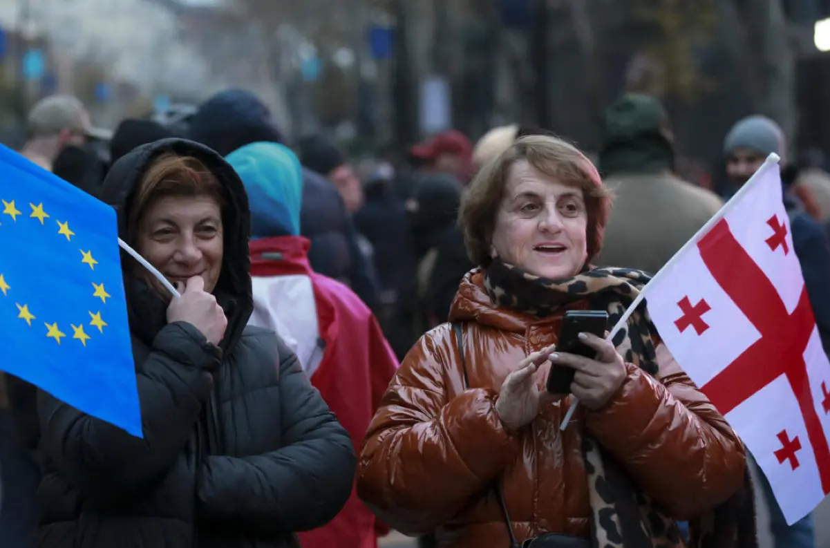 Protesty v Gruzínsku sa rozšírili po odmietnutí nových volieb + VIDEO