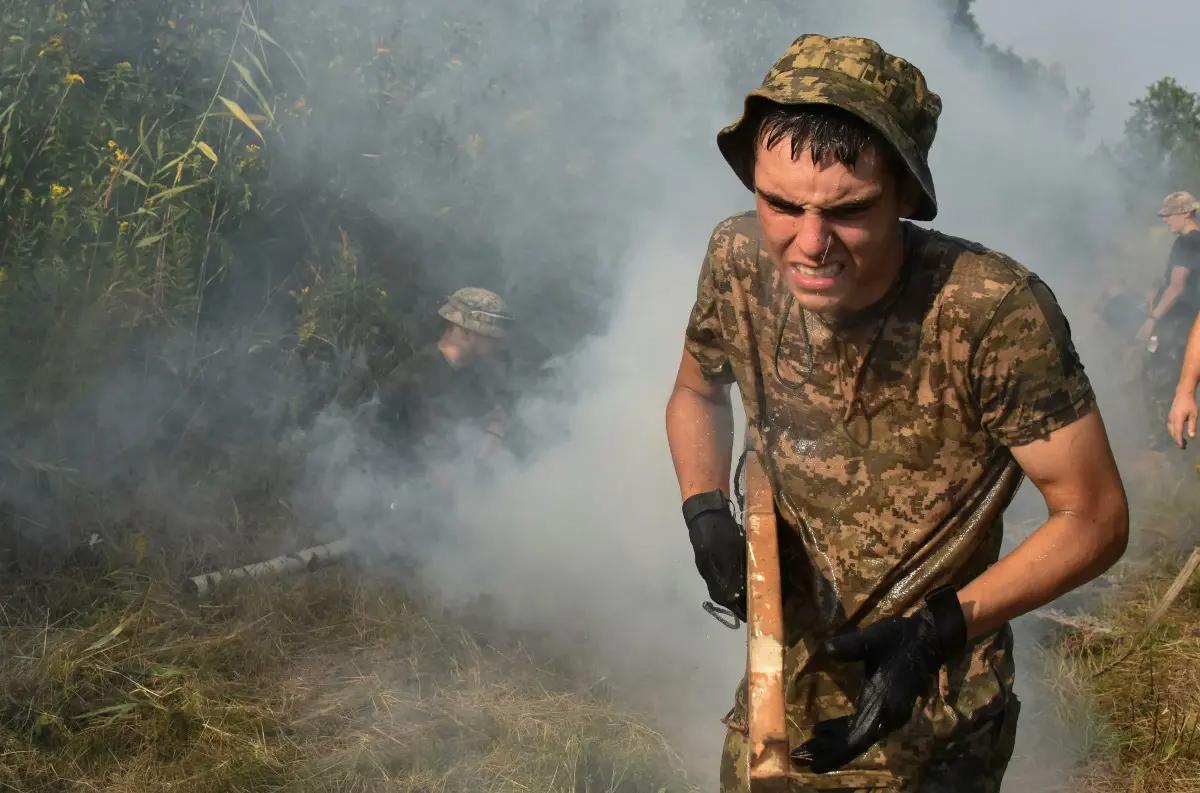 Ukrajinská armáda pod tlakom: Spojené štáty navrhujú zmenu brannej povinnosti z 25 na 18 rokov +VIDEO