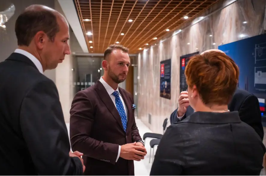 Vláda poskytne finančnú pomoc rodine zosnulého policajta v ťažkej situácii