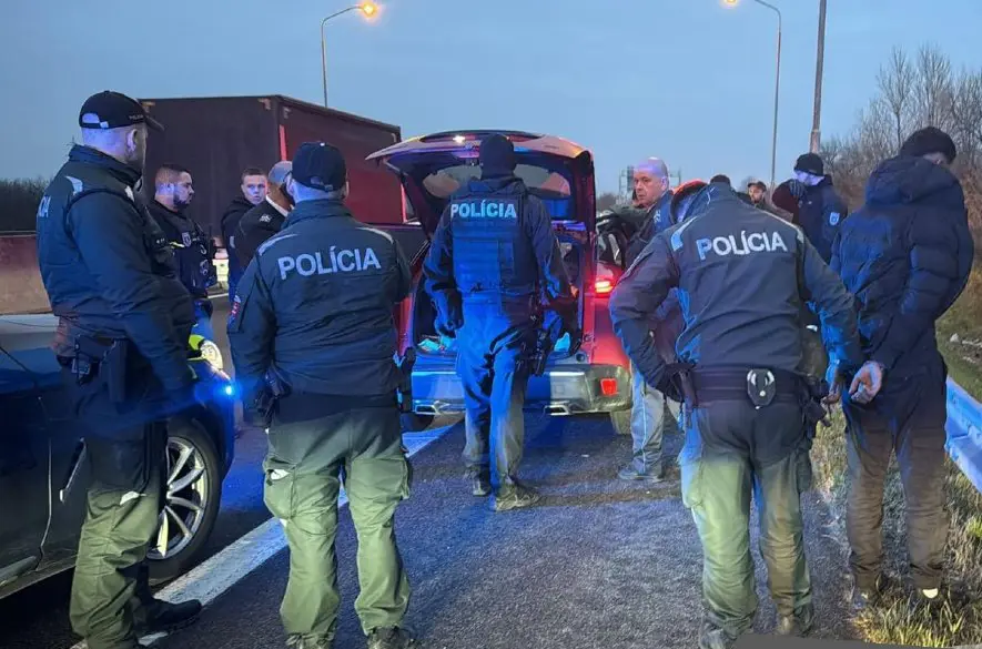 Polícia v Bratislave zastavila ukradnuté auto plné drog