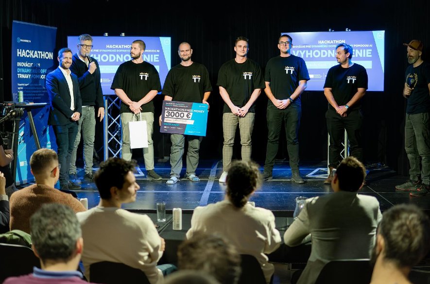 Hackathon v Trnave priniesol inovatívne riešenia pre dopravu: SmarTTeam sa stal víťazom