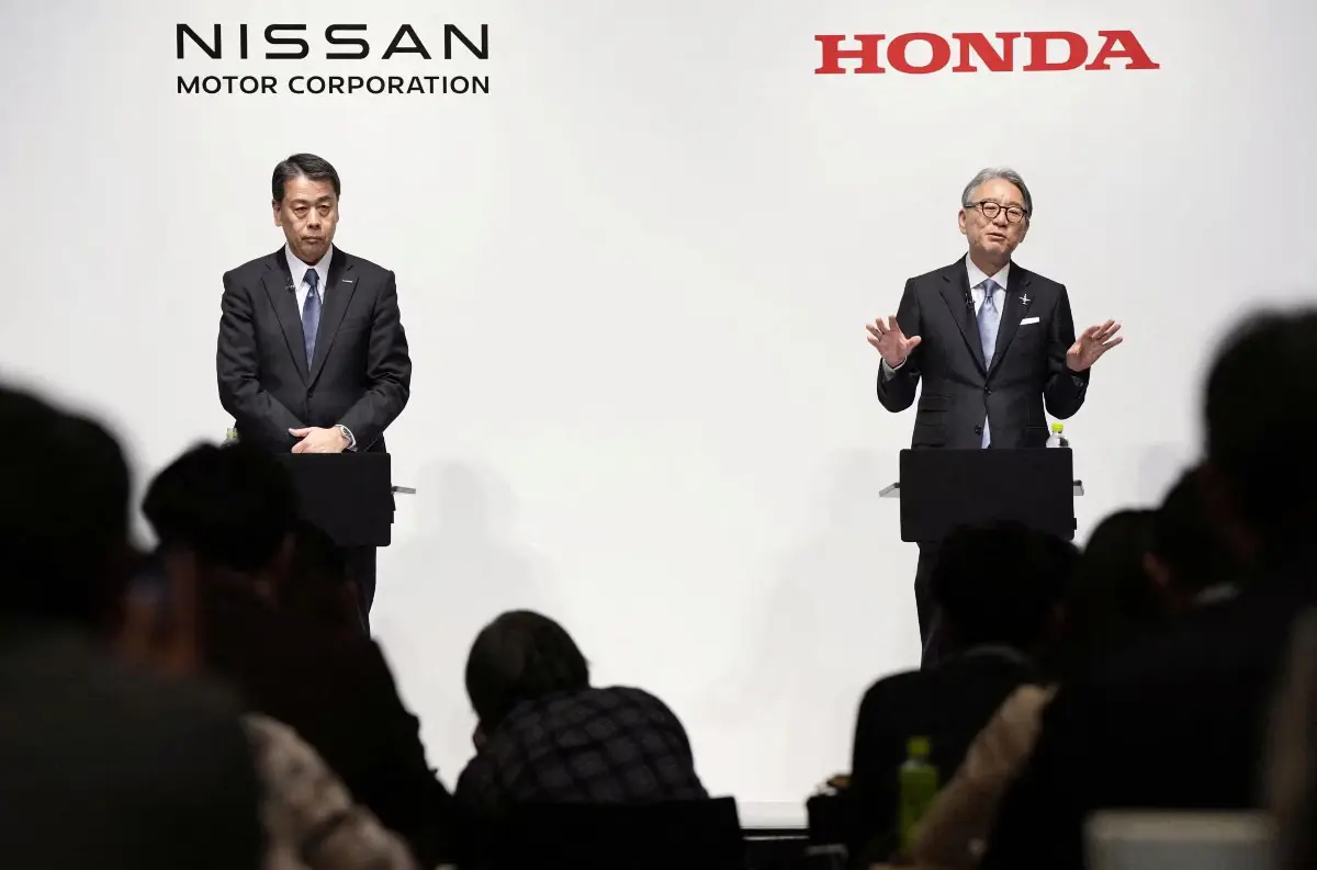 Chystá sa zlúčenie japonských automobiliek Honda a Nissan: Dôvodom je konkurencia! +VIDEO