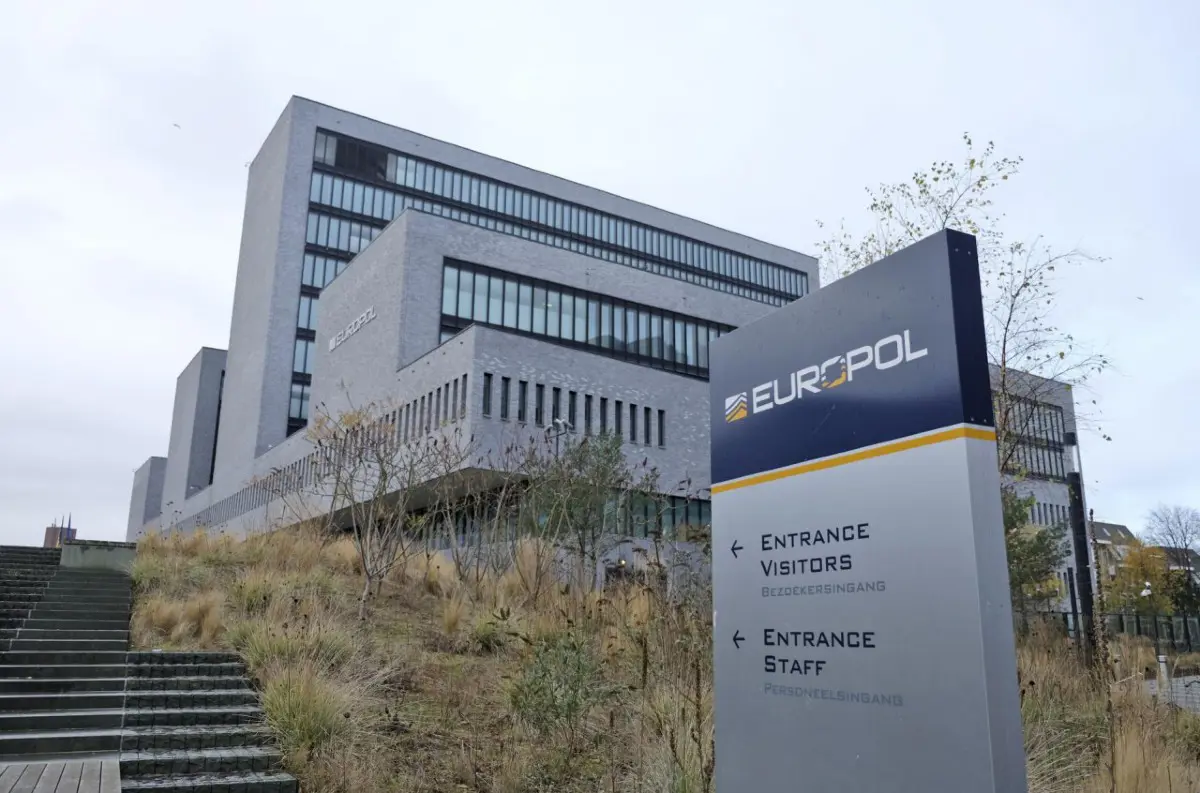 Europol odhaľuje: Ako zločinecké siete využívajú legálne podniky na ovládanie ekonomiky +VIDEO