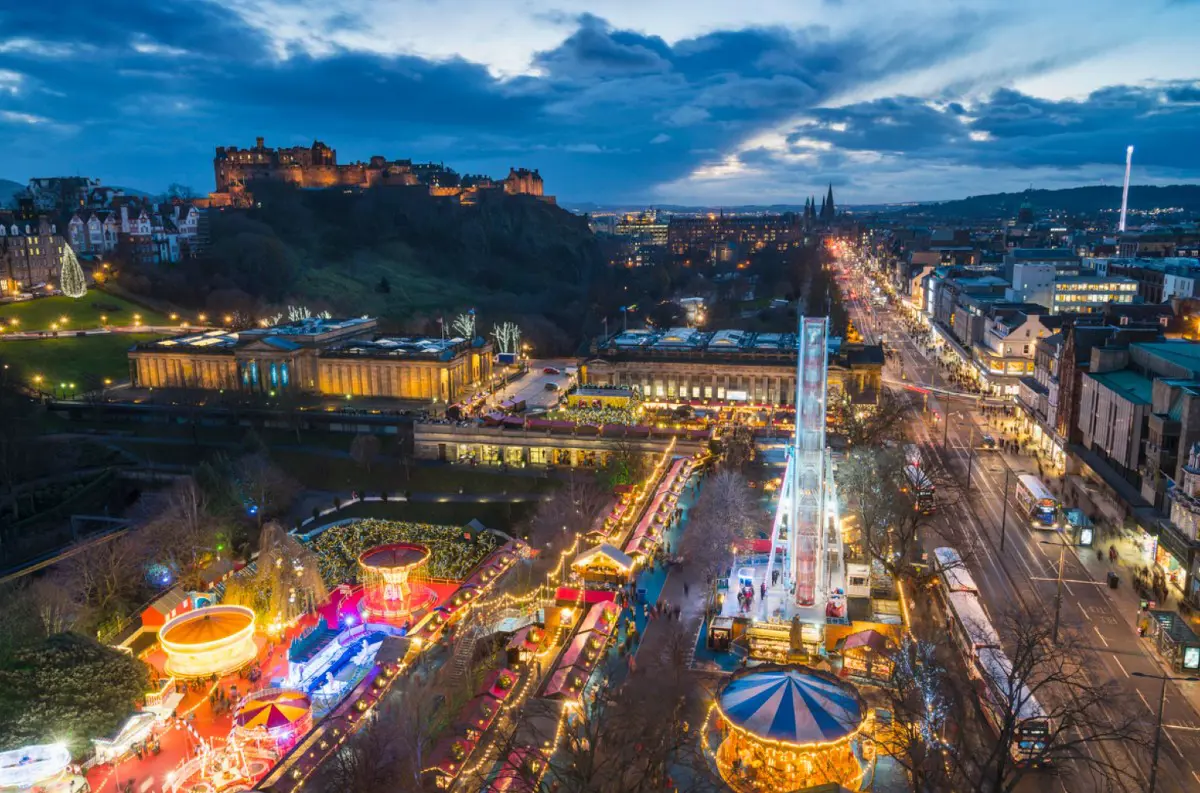 Edinburgh: Vianočný zázrak na severe + VIDEO