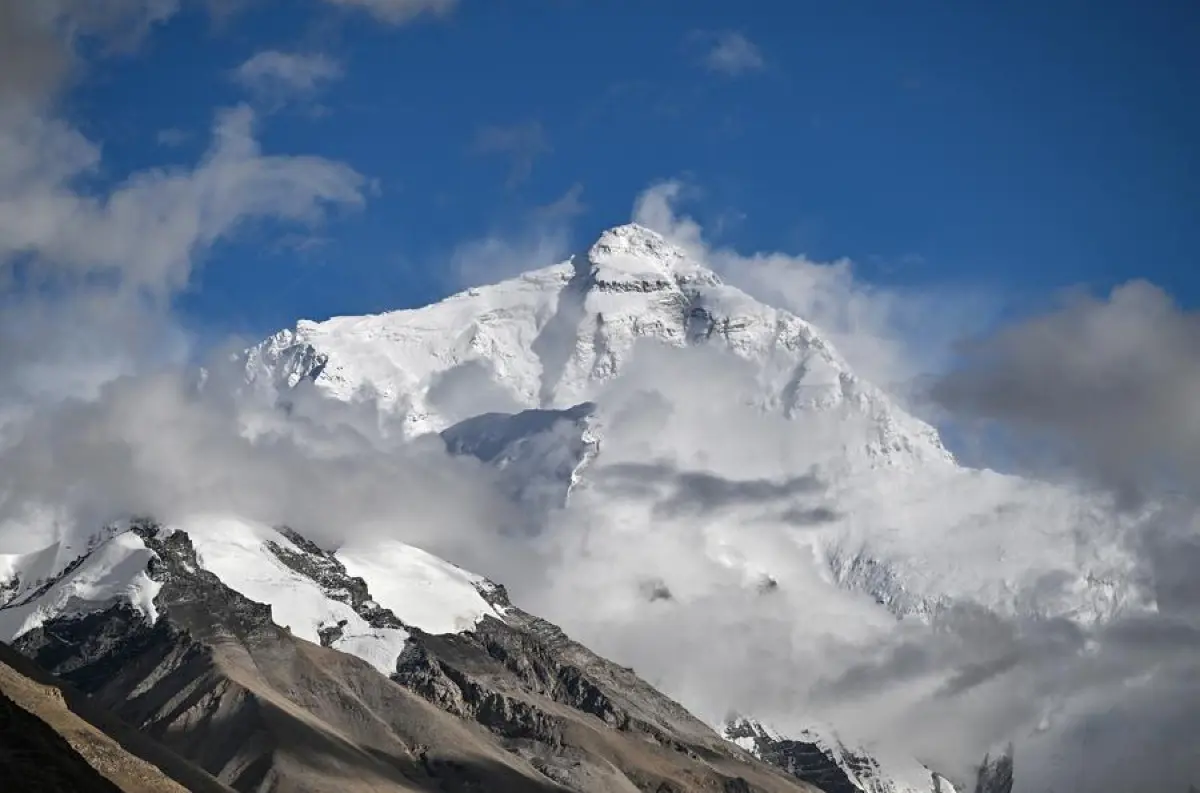 Mount Everest  sa teší z rekordného počtu turistov + VIDEO