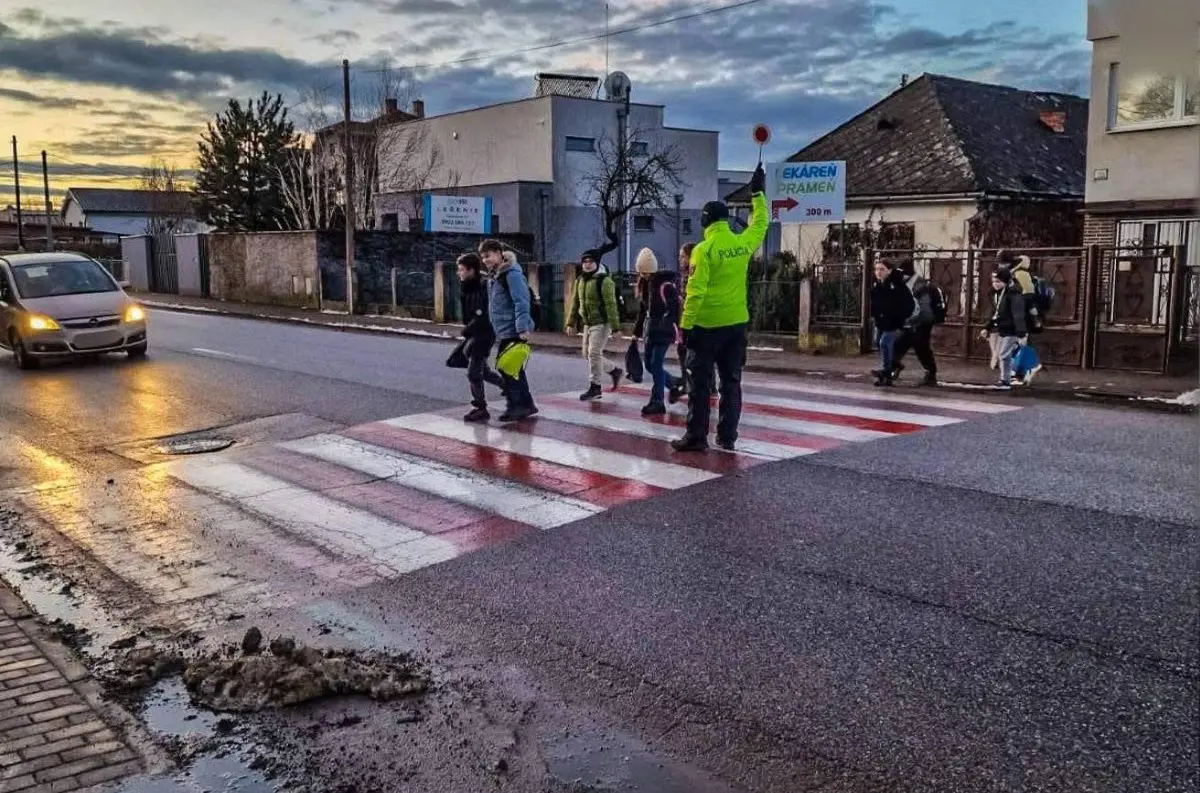 Po prázdninách plné cesty: Polícia opäť apeluje – Jazdite zodpovedne a s triezvou hlavou!