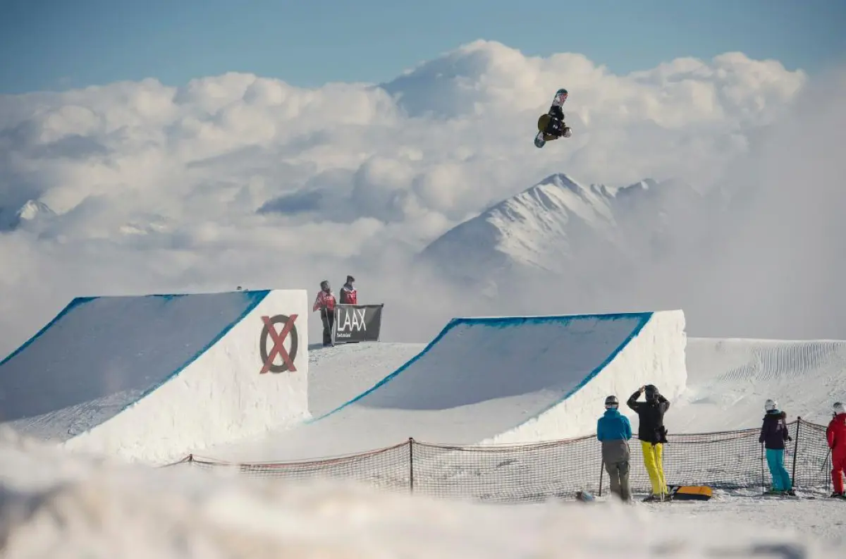 Red Bull LAAX OPEN 2025: Svetová elita freestyle športov vo Švajčiarsku +VIDEO