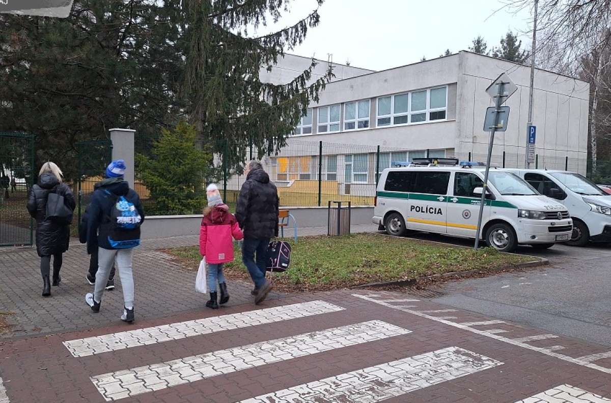 FALOŠNÁ bombová hrozba na slovenských školách