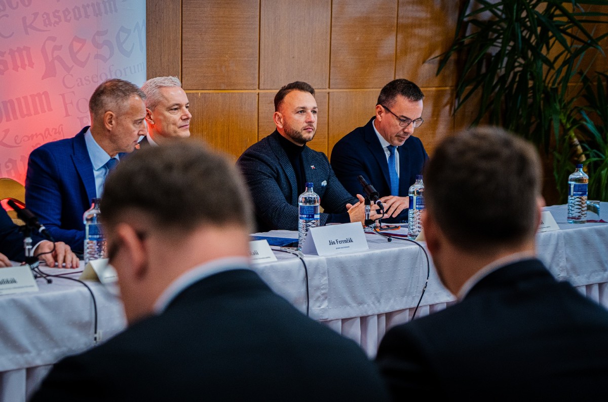 Šutaj Eštok: Pokojné protesty rešpektujeme, proti provokáciám zasiahne štát zákonne + VIDEO