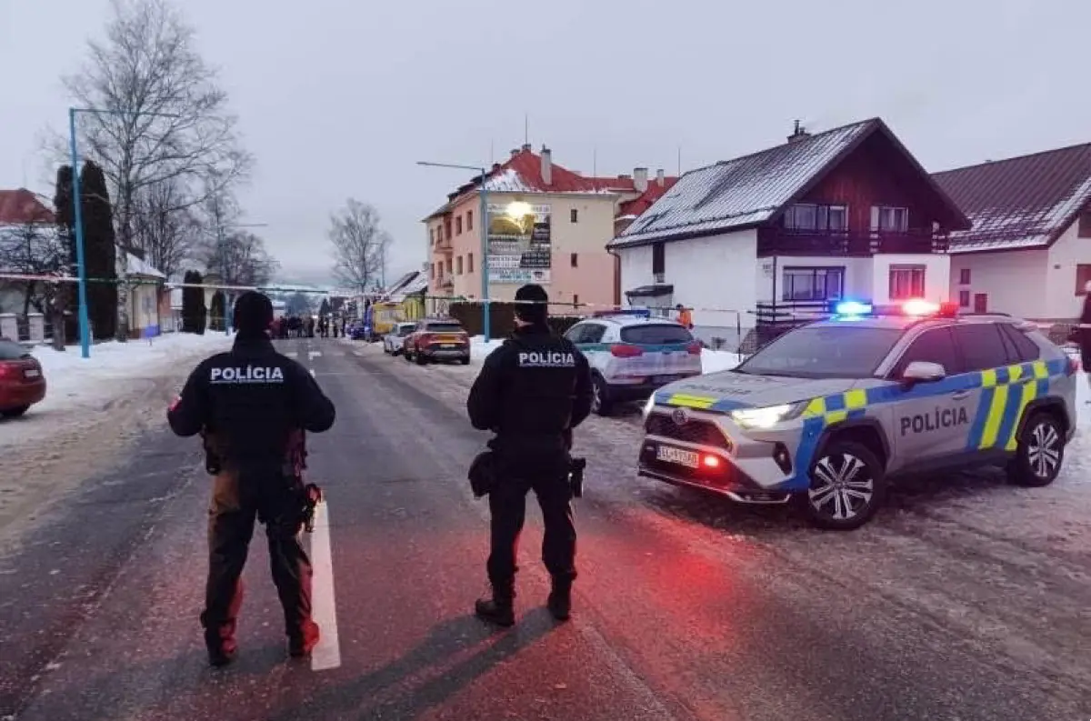 Útok nožom, vulgárne vyhrážky a agresívne správanie: Polícia zasahovala na východe Slovenska