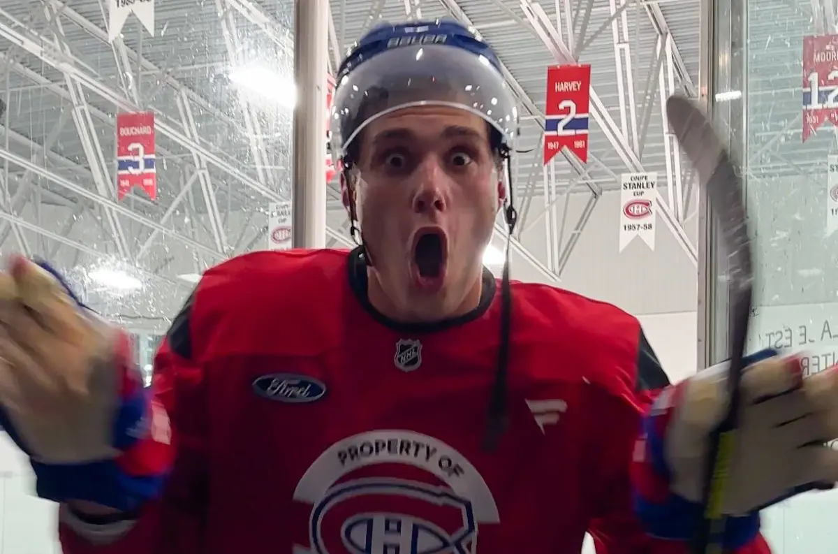 Juraj Slafkovský znovu skóroval, no Montreal prehral. V NHL padli tri hetriky +VIDEO