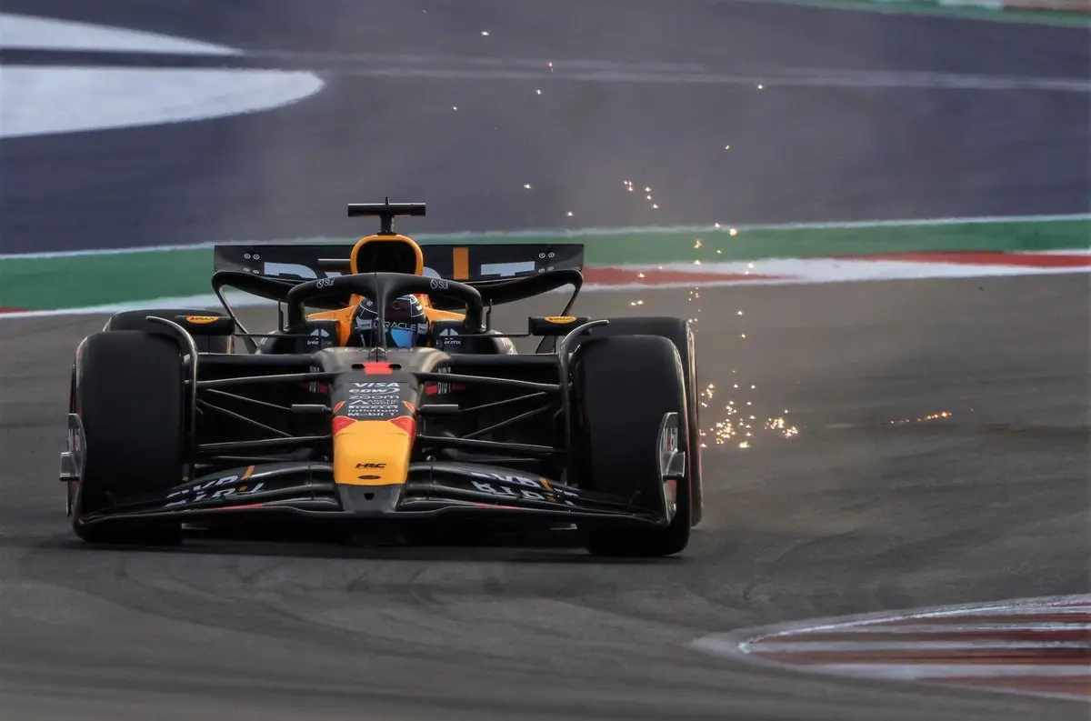 Ferrari a Red Bull zasadili prvý úder: Zvládli kľúčové testy a spravili úvodný krok v sezóne 2025 +VIDEO