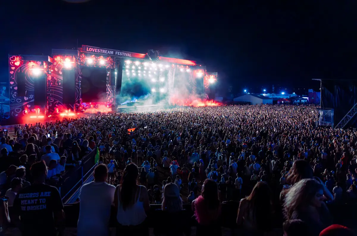 Festival LOVESTREAM oznámil prvého headlinera, do Bratislavy príde po prvýkrát americký raper Post Malone!