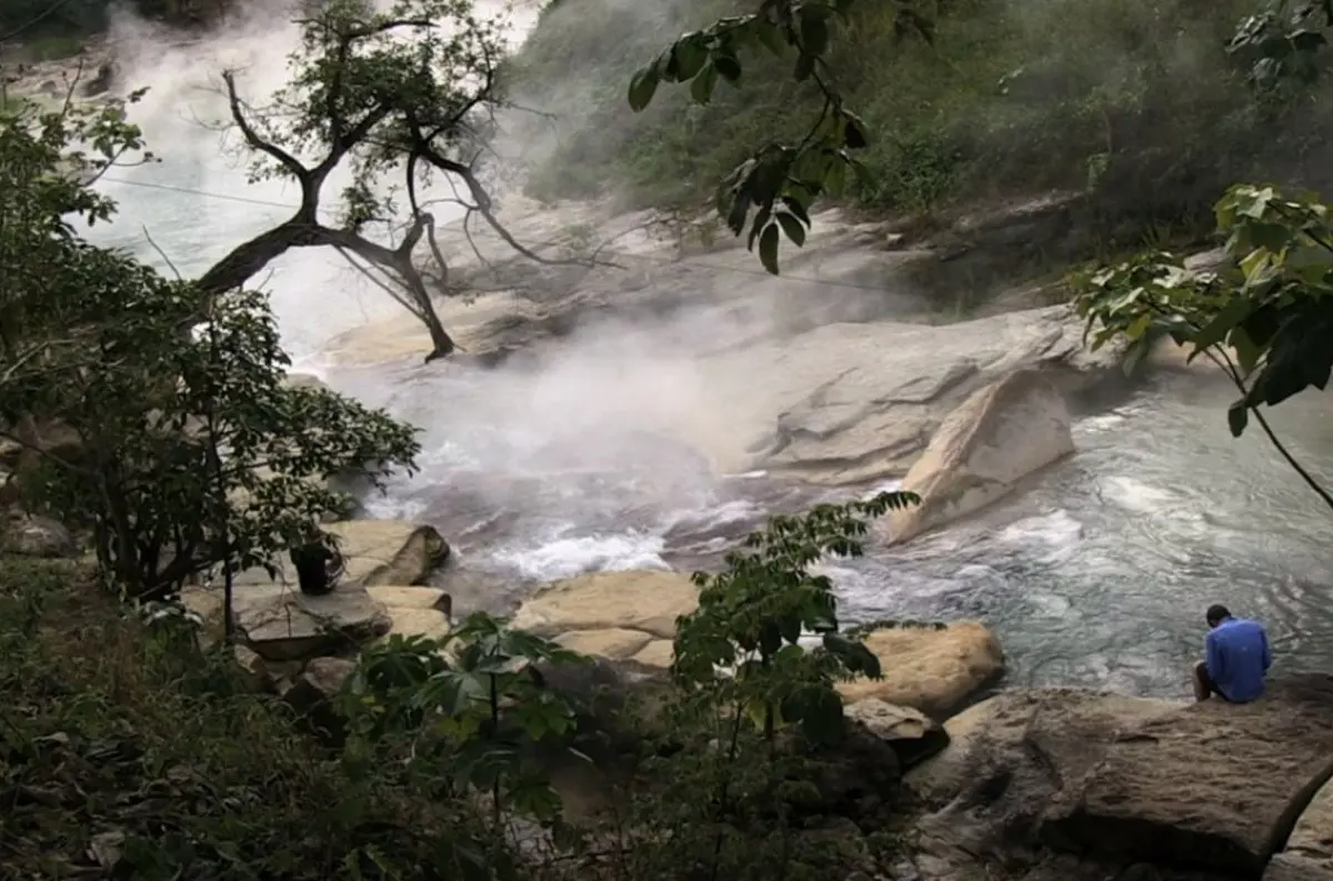 Peru: ZÁHADNÁ „vriaca rieka“ je taká HORÚCA, že uvarí zvieratá zaživa +VIDEO