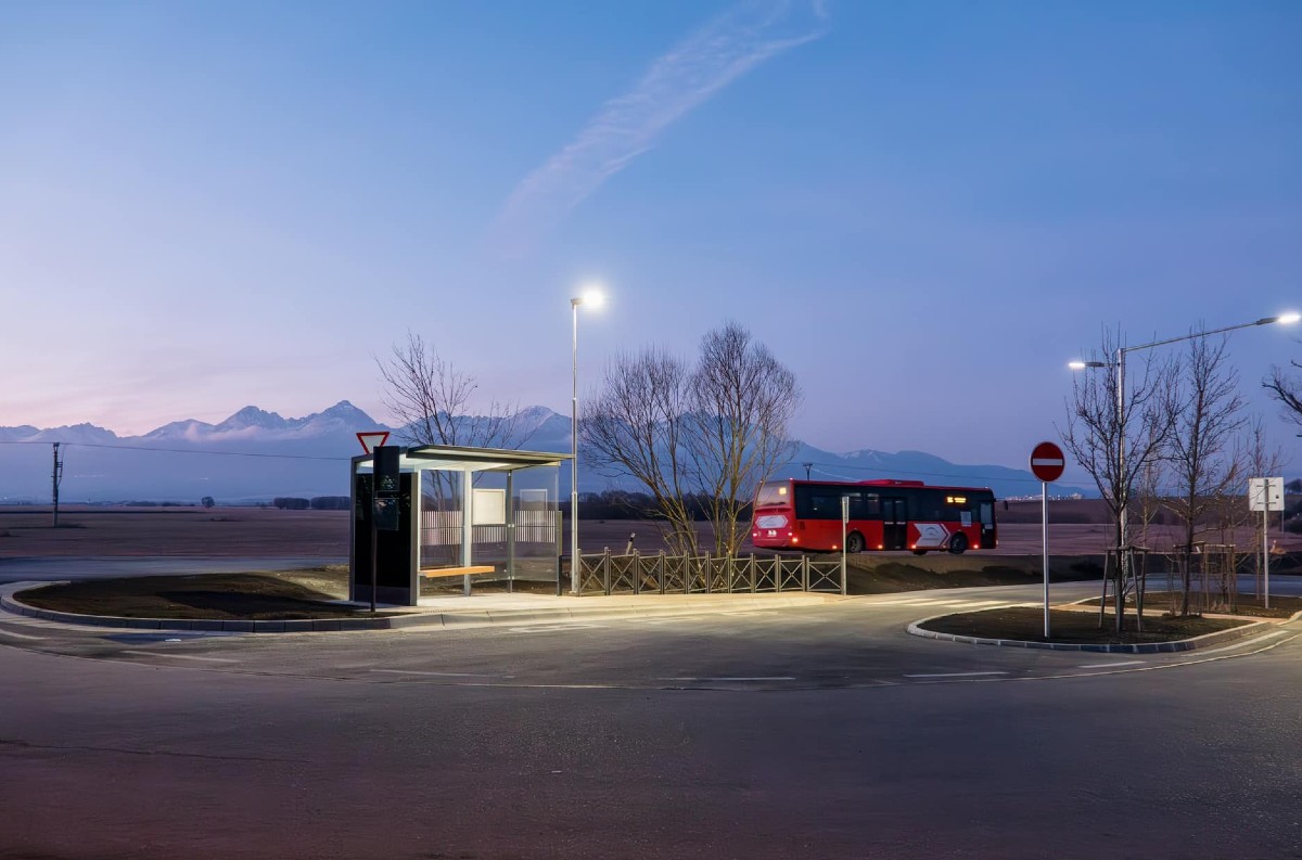 Popradská mestská časť Kvetnica získala NOVÚ autobusovú zastávku