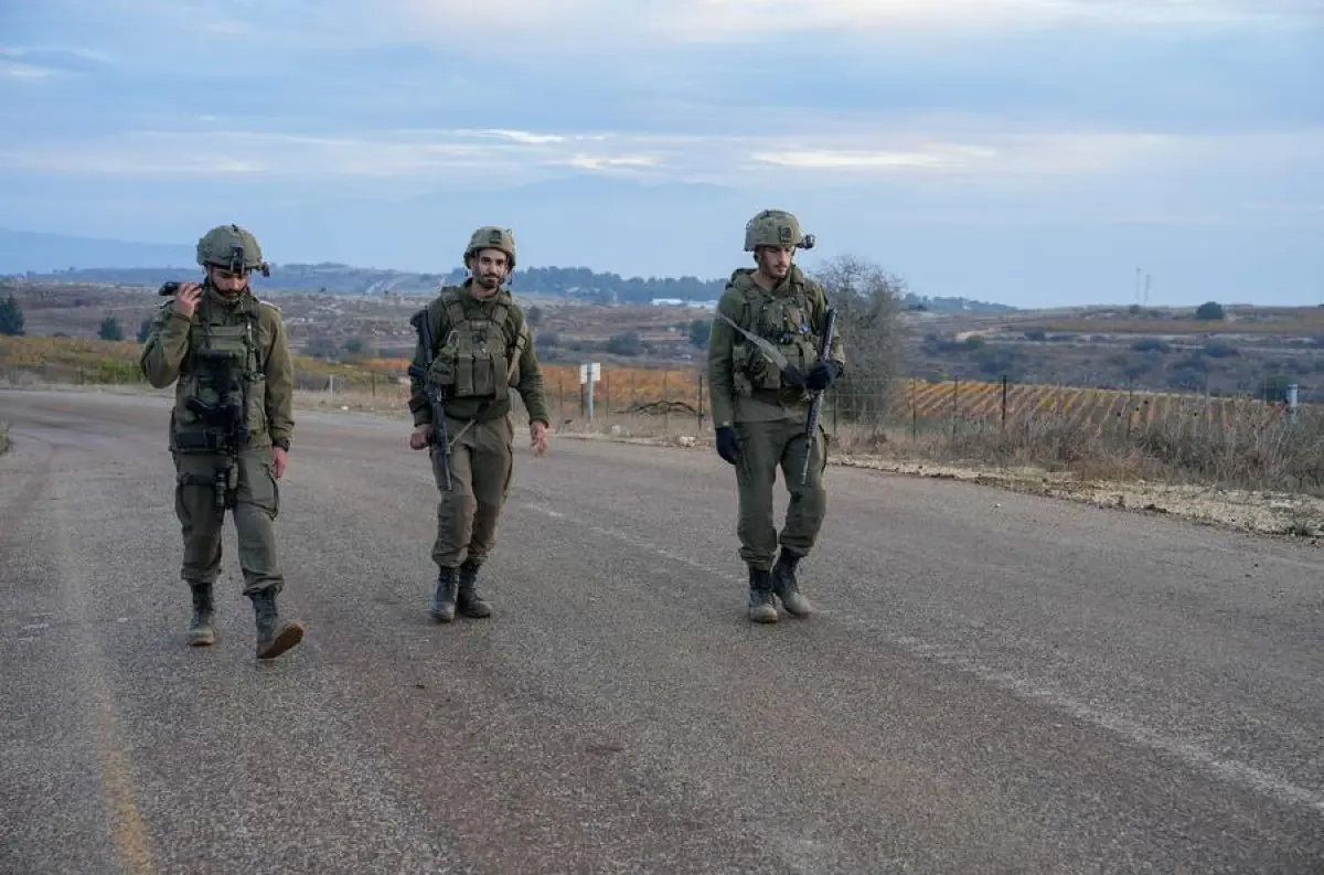 Izrael sťahuje armádu z Libanonu, ale ponecháva si strategické body – hrozí ďalší konflikt? +VIDEO