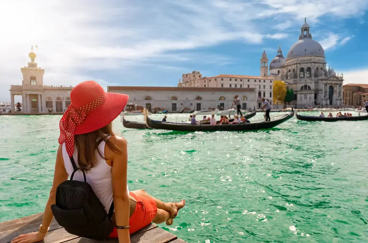 Benátky: Zdvojnásobnenie poplatku za vstup pre denných turistov!