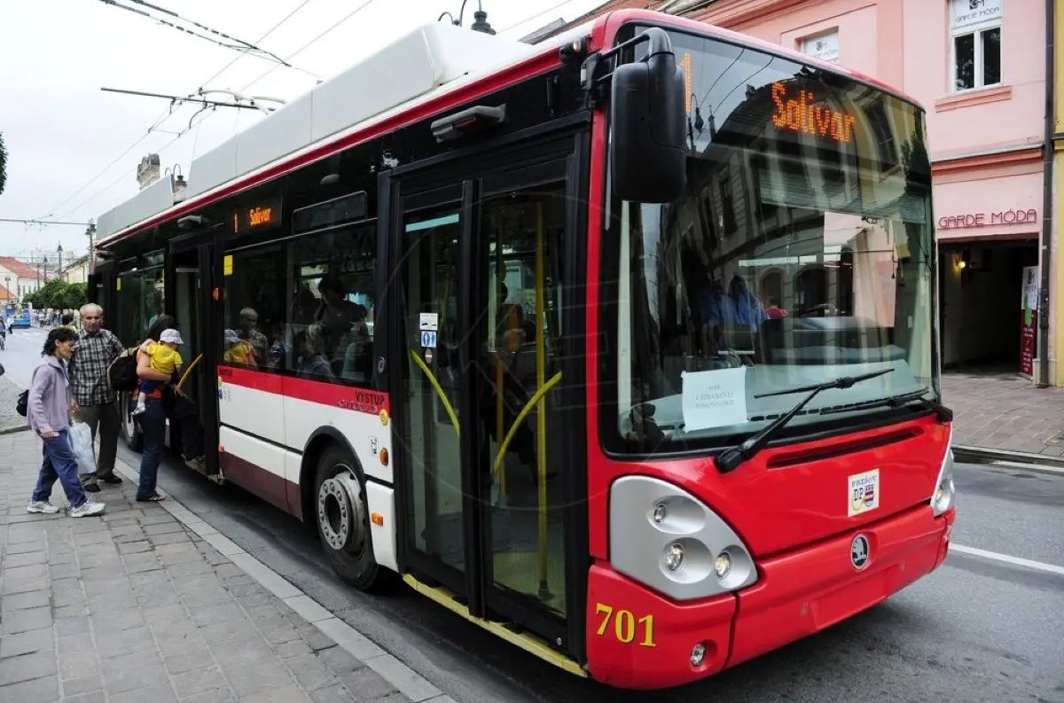 Väčší KOMFORT a JEDNODUCHŠIE cestovanie: Jednotný cestovný lístok. O aké softvérové riešenie ide?