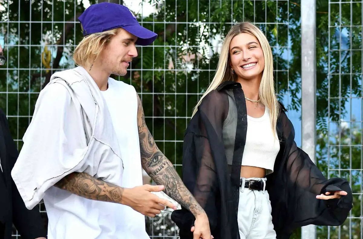 Čo sa deje s Hailey a Justinom Bieberom? Fanúšikovia špekulujú o drogách a rozvode slávneho páru