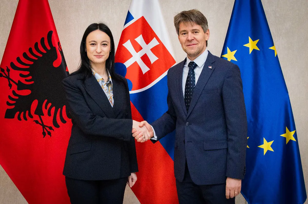 Slovensko podporuje Albánsko na ceste do EÚ: Posilnenie diplomatických a ekonomických vzťahov
