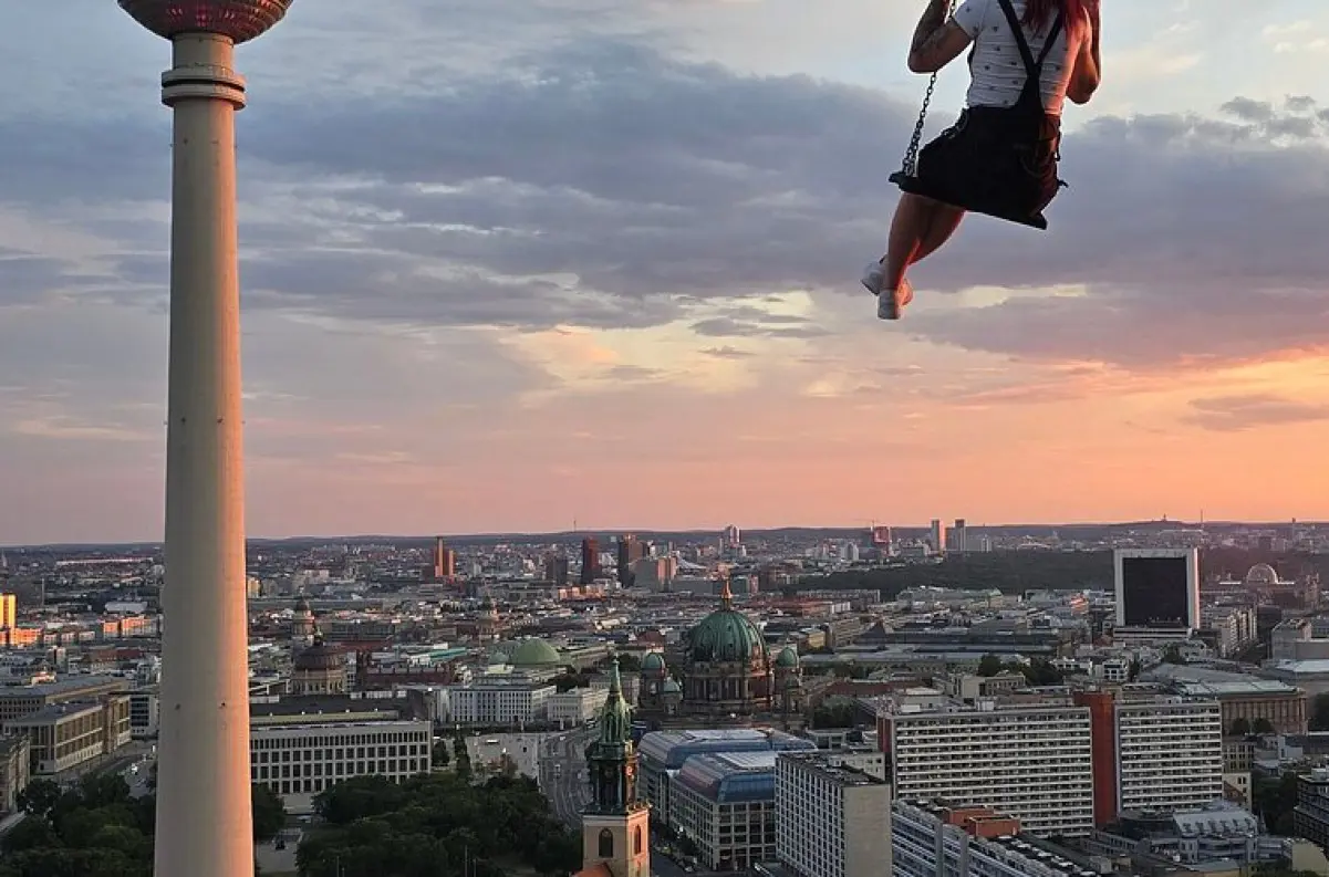 Hojdačka v Berlíne, 120 metrov nad zemou: Adrenalínový zážitok len za 30 eur musíte zažiť!