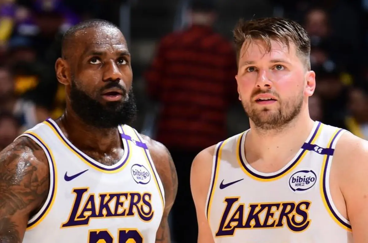 Luka Dončič a LeBron James ovládli NBA: Nové hviezdne duo Lakers ničí súperov a píše históriu +VIDEO