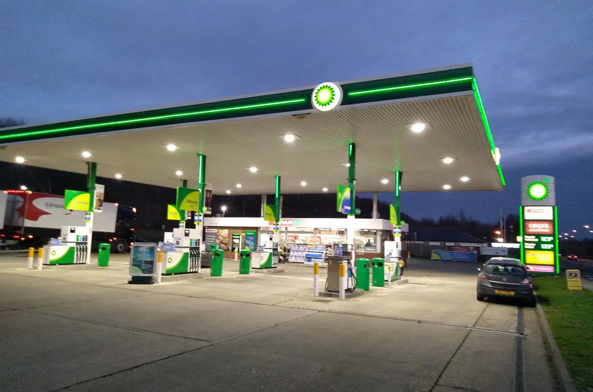 Benzíny a motorová nafta v úvode marca ZLACNELI!