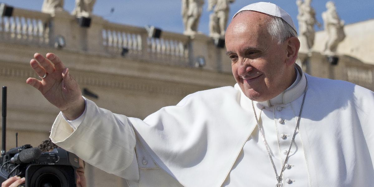 Revolučný pápež: Rehoľníčky musia byť matkami, nie starými dievkami