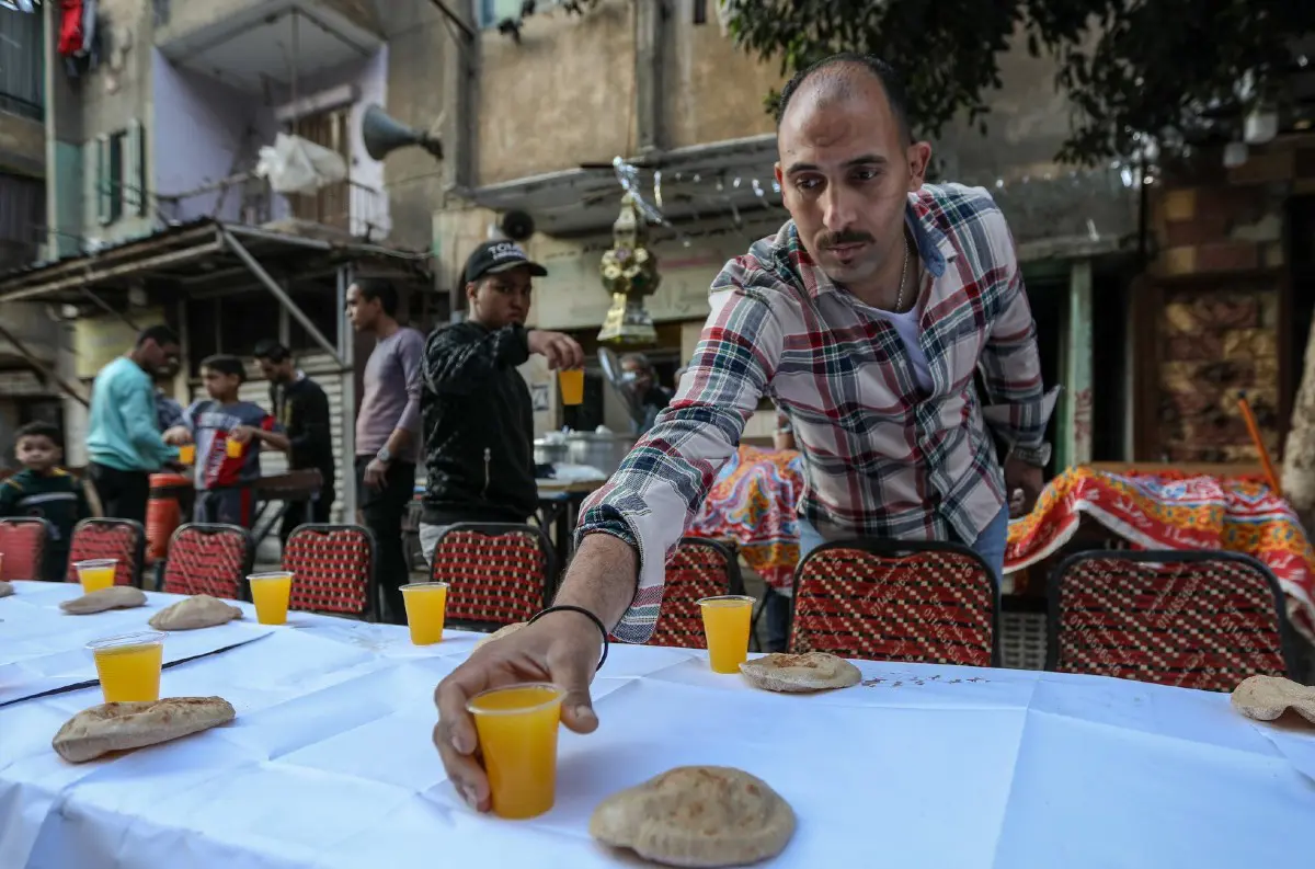 Spoločenstvo a súcit v Káhire: Stôl milosrdenstva počas Ramadánu!