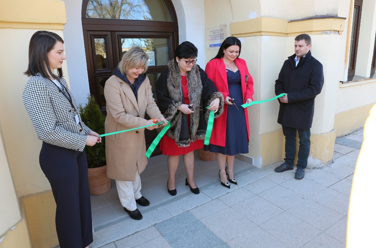 Spolupráca pre lepšiu budúcnosť: Tornaľa otvorila centrum zdieľaných služieb