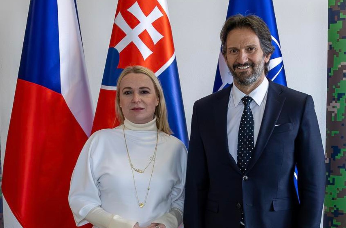 Silná obranná spolupráca: Ministri obrany SR a ČR posilňujú regionálnu bezpečnosť