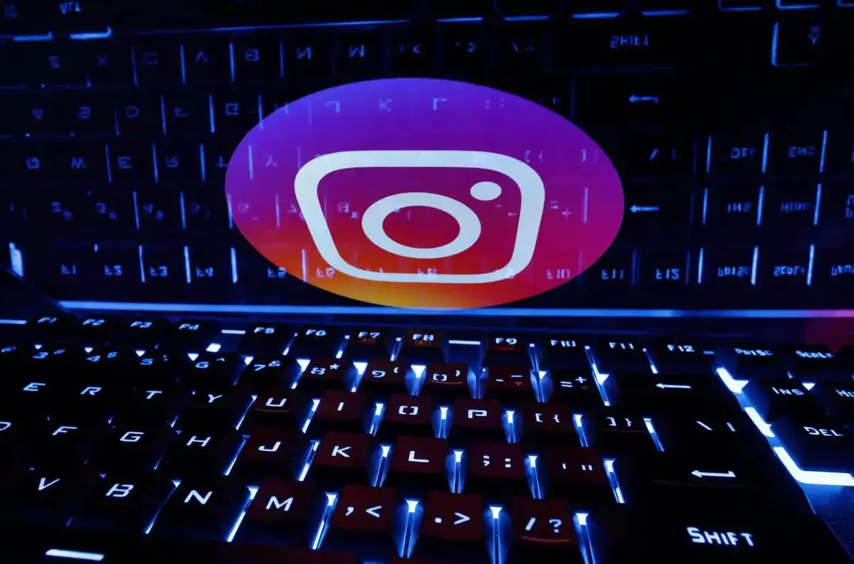 Instagram sprísňuje pravidlá: Mladší ako 16 rokov budú potrebovať súhlas rodičov na živé vysielanie a zobrazenie nahoty v správach!
