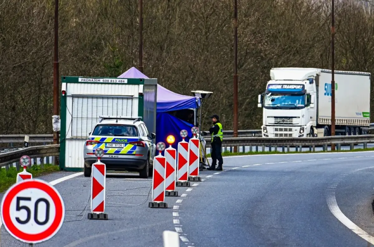 Estónsko a Česká republika bijú na POPLACH: Zavádzame  opatrenia na zabránenie šírenia SLINTAČKY a krívačky! HROZBA sa zväčšuje +VIDEO
