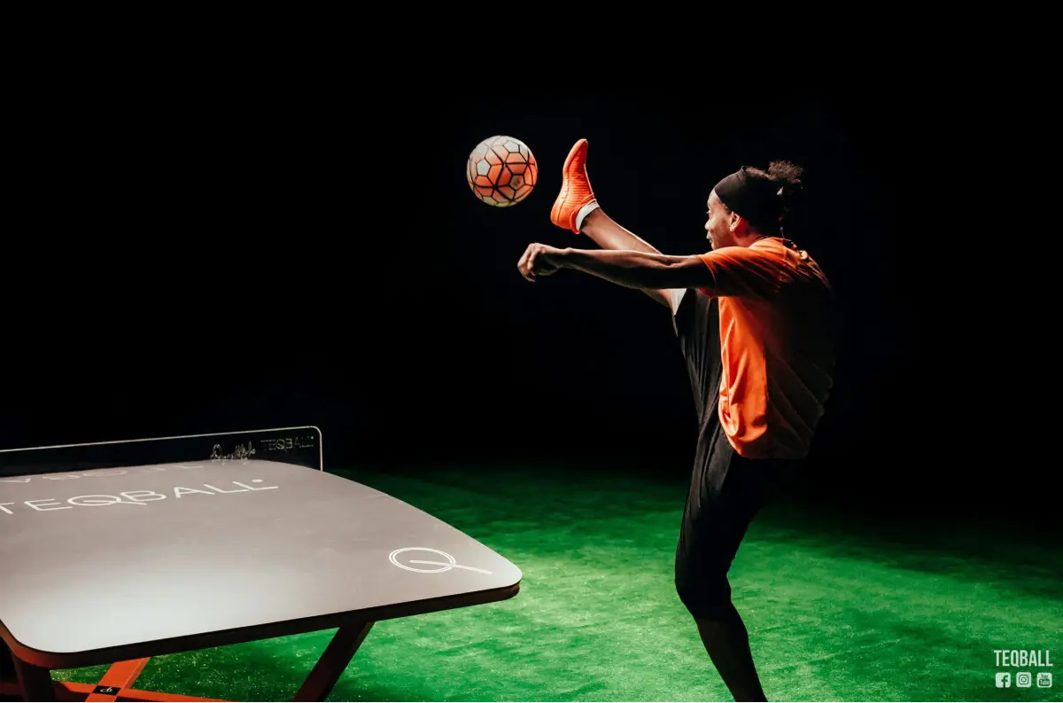 Nový športový hit z Maďarska! Teqball kombinuje futbal a pingpong – a svet je z neho nadšený! +VIDEO