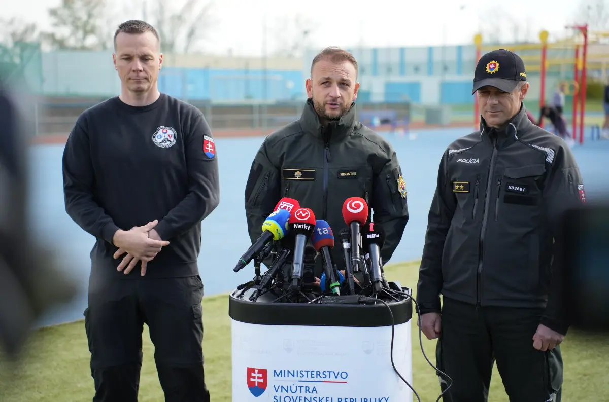Slovenská polícia láka stovky nových posíl: Zmeny v náborových podmienkach +VIDEO