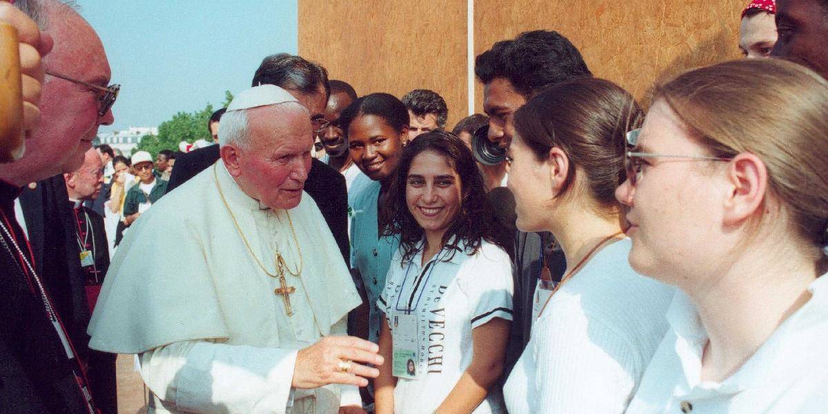 V Ríme zadržali Slováka: Privyrábal si ako imitátor zosnulého pápeža Jána Pavla II.