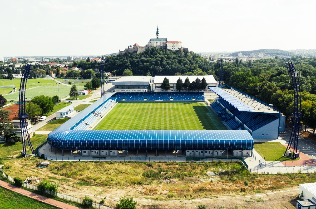 Nitra počas ME U21 s dopravnými obmedzeniami: Uzávierky ulíc, zmeny v MHD a parkovanie pri štadióne