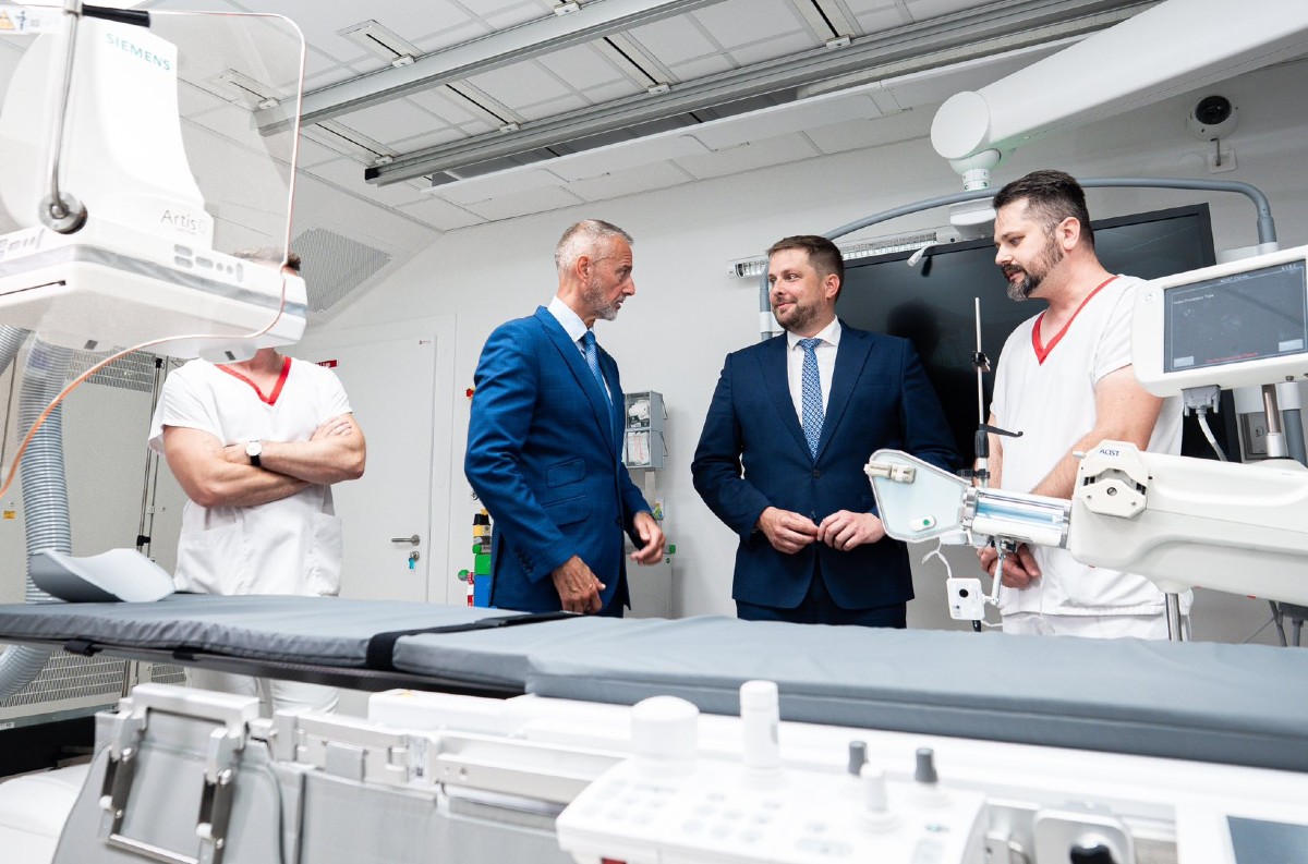 V Trnave otvorili prvé pracovisko intervenčnej kardiológie, pacienti s infarktom už nemusia cestovať do Nitry či Bratislavy