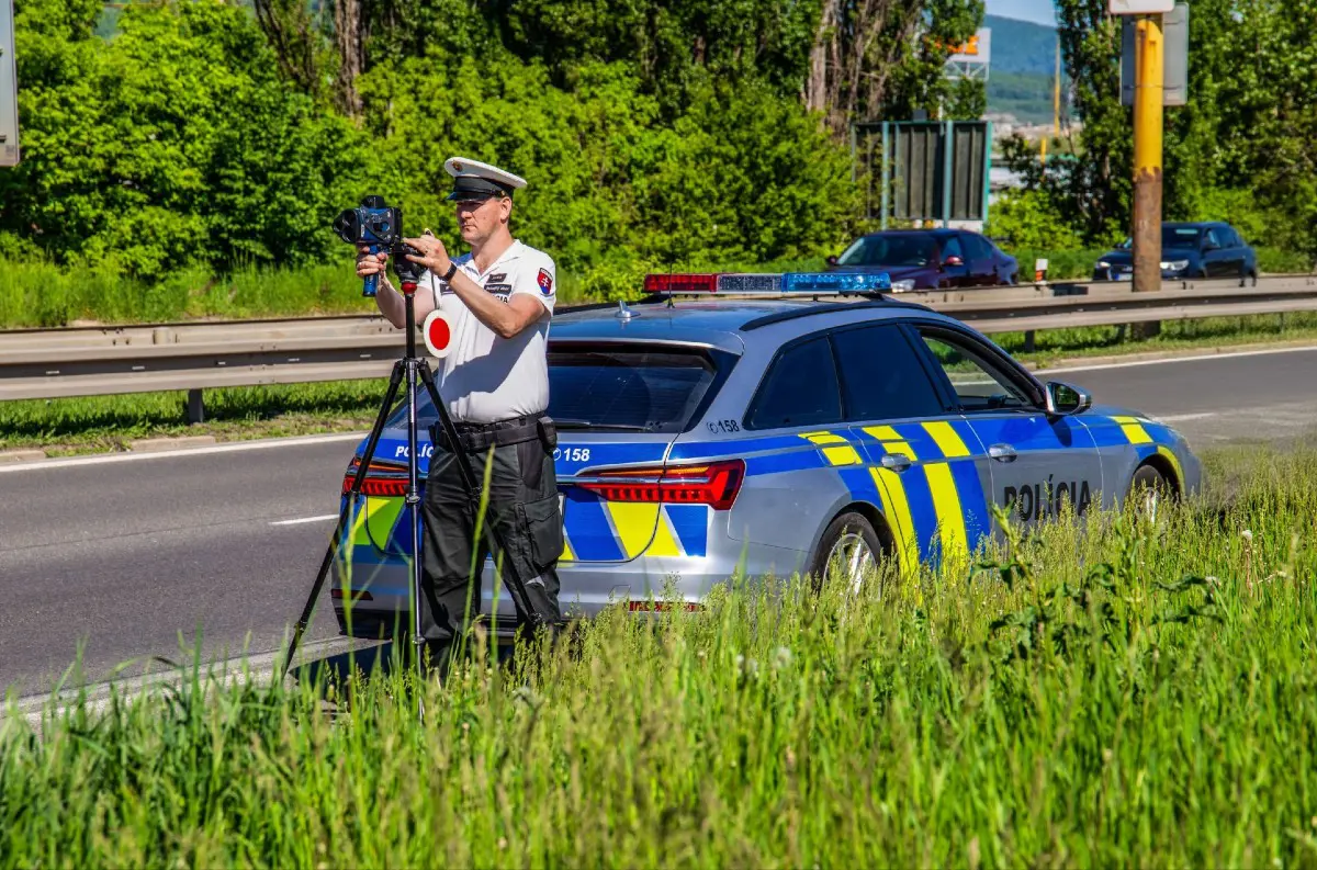 Nehody motocyklistov a opitých vodičov v Košickom kraji: Polícia riešila zranenia aj porušenia zákazu jazdy