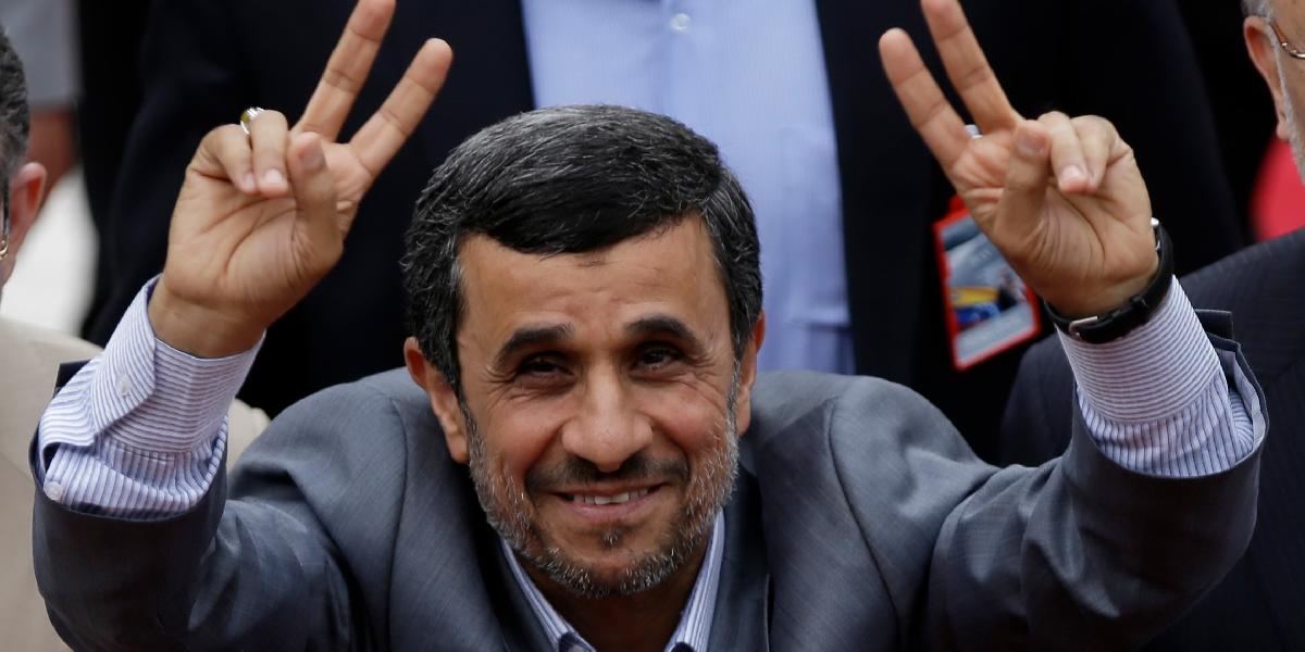 Ahmadínedžádovi hrozí bičovanie, vláda to odmieta