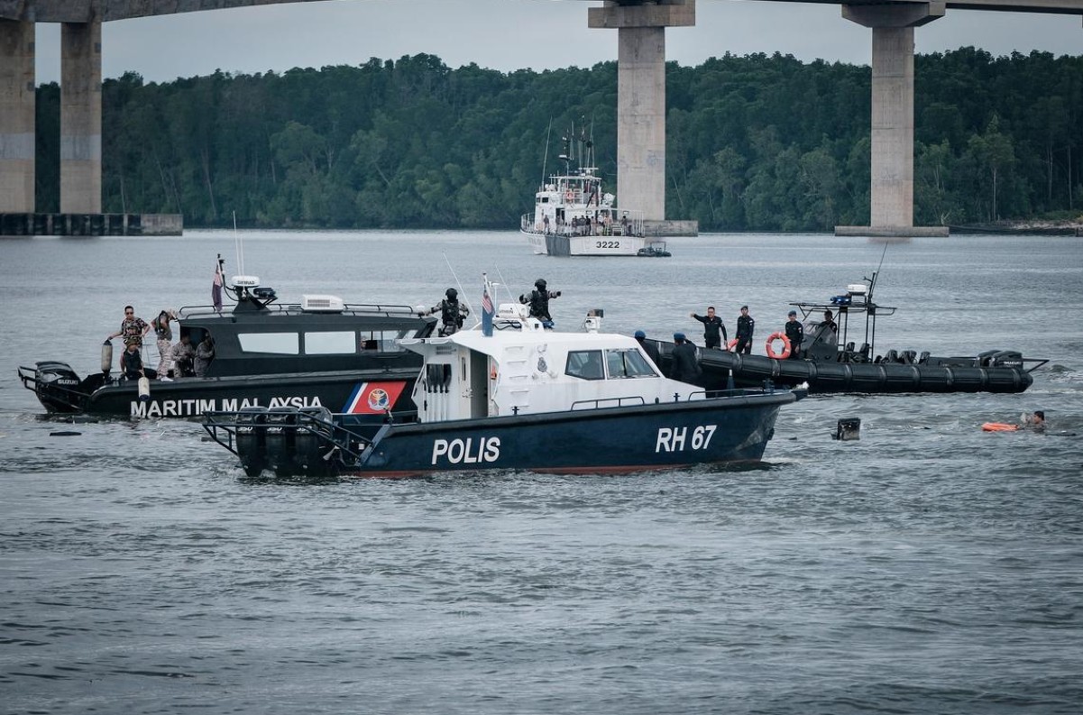 Policajná helikoptéra sa zrútila v Malajzii – Zranení členovia posádky, prebieha vyšetrovanie
